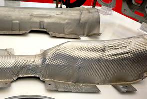 汽（qì）車隔熱罩