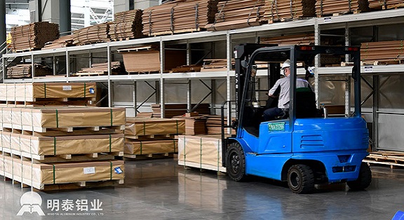 汽車玻璃導軌用5182-O態鋁卷-汽（qì）車鋁板廠（chǎng）家-明泰鋁業